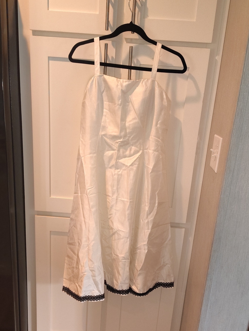 Jessica Howard White A-Line Dress with Black Hem Accent